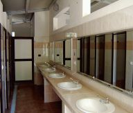 vieste servizi bagni campeggio - interno